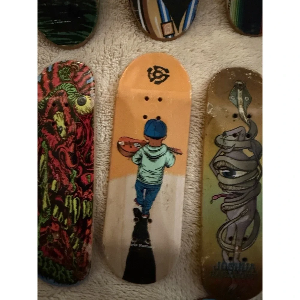 Lot Of 19 Tech Deck Boards And Skateboards‎ With Wheels